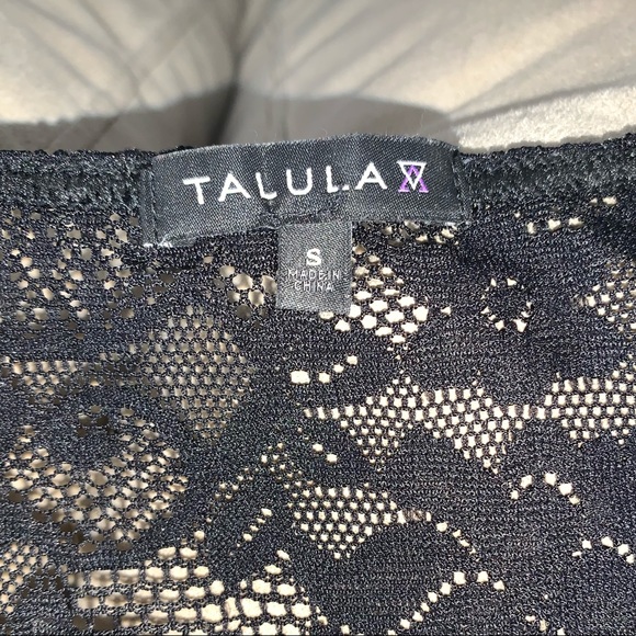 Women’s top - Picture 2 of 3